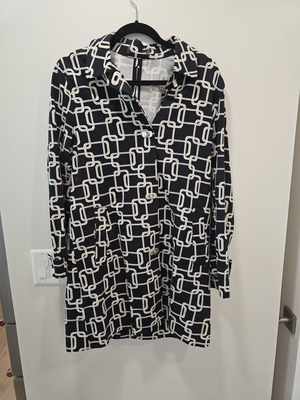 Black & White Link Print Long Sleeve Tunic